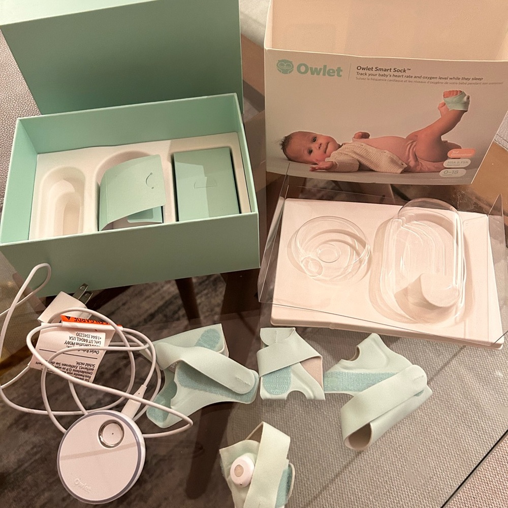 Owlet dream sock 3rd generation with extra socks